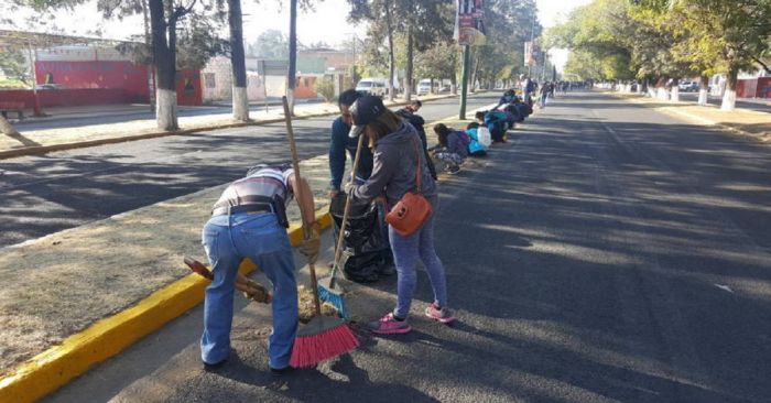Inician Jornada de Limpieza en la 100 Poniente de la capital poblana
