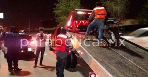 Aseguran 23 motos y un auto durante operativo contra arrancones en Puebla