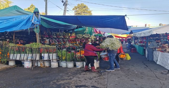Retomar&aacute;n todas las actividades en panteones de Puebla