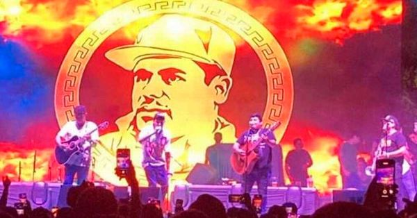 Proyectan imagen del Chapo Guzmán en celebraciones oficiales del aniversario de Culiacán