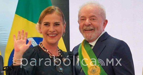 Acompañan Beatriz Gutiérrez a Lula Da Silva en su jura como presidente de Brasil