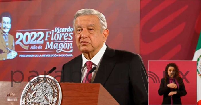 Pide AMLO no caer en politiquerías tras acusaciones de Layda Sansores a Monreal