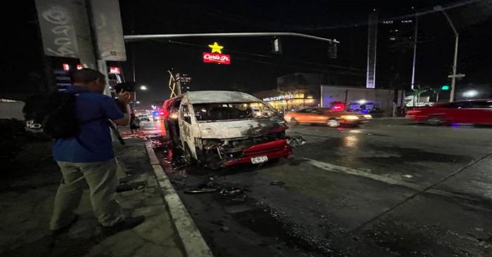 Reportan incendios a transporte público en 5 municipios de Baja California