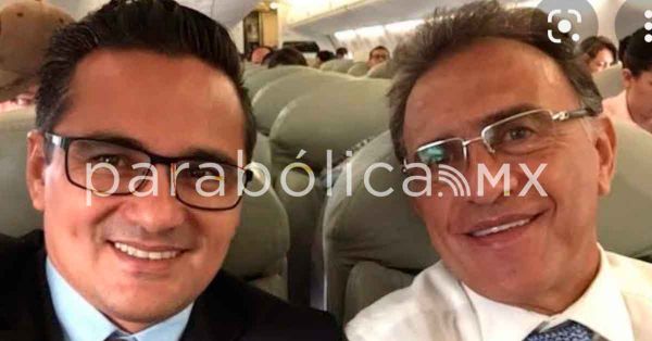 &quot;Reza&quot; Javier Duarte por Yunes y Winckler desde la cárcel