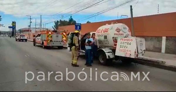Chocan dos pipas en la 18 de Noviembre