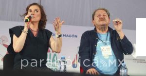 Abordan Beatriz Gutiérrez Müller y Paco Ignacio Taibo II el placer de la lectura en la XXII FIL Zócalo