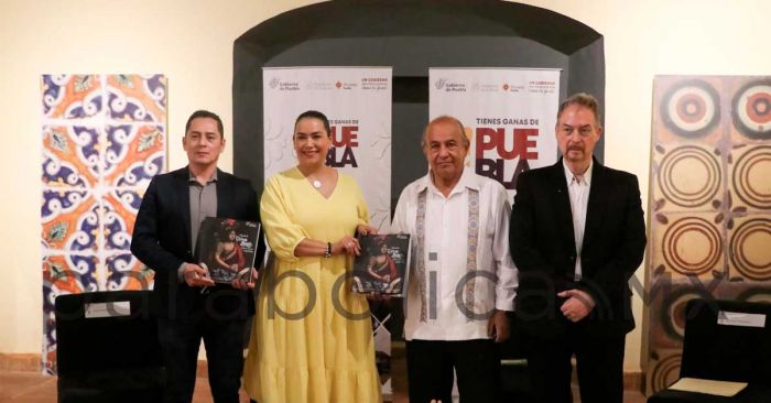 Fortalece Cultura reconocimiento a gastronom&iacute;a poblana; presenta libro del Chile en Nogada