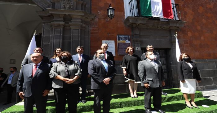 Colocan Bando Solemne en el Poder Judicial por motivo de las Fiestas Patrias