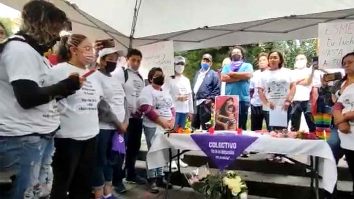 Homenajea Voz de los Desaparecidos a Esmeralda en el zócalo