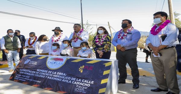 Inauguran obras de pavimentación en calles de Zacatlán