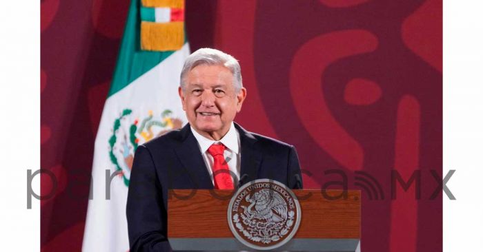 Descarta López Obrador conflictos con maestros en su administración