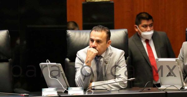 Propone Morena en el Senado reducir jornada laboral a 6 horas