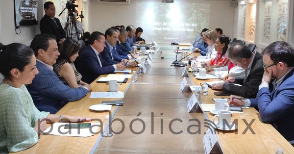 Entrega CCE a Comisión del Congreso aportaciones a iniciativa de Ley de Desarrollo Económico