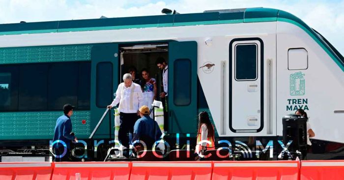 &ldquo;Inaugura&rdquo; AMLO el Tren Maya; viaja de Campeche a M&eacute;rida