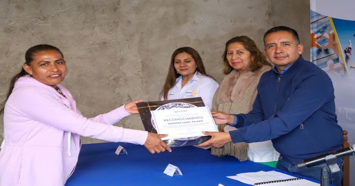 Reconocen labor de docentes IEEA en San Andrés Cholula