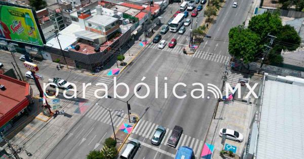 Sincronizan semáforos de Calzada Zaragoza y la Diagonal Defensores