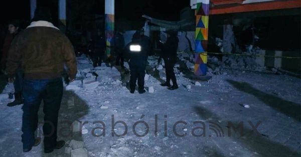 Se compromete Armenta a coadyuvar con autoridades tras explosión en Tepeyahualco
