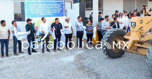 Inicia Mundo Tlatehui obras de adoquinamiento en Tlaxcalancingo