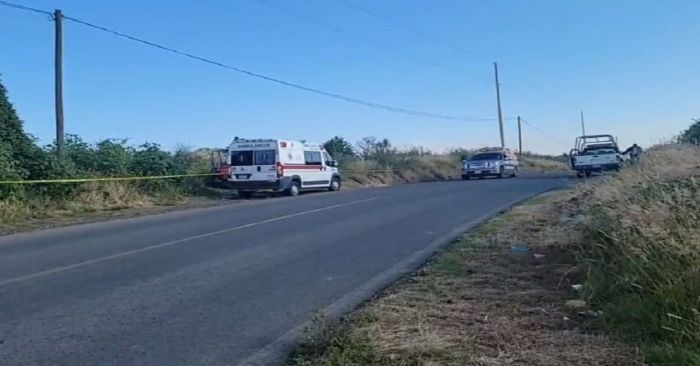 Localizan hombre sin vida con narcomensaje en Santa Isabel Cholula