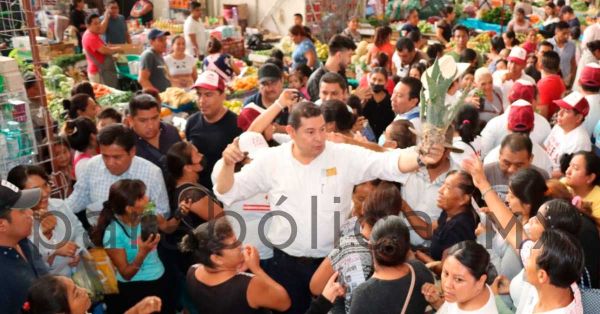 Impulsará Armenta paneles solares en tianguis y mercados en apoyo a comerciantes del Estado y por amor a Puebla