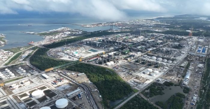 Iniciará en julio, refinería Dos Bocas producción de gasolinas, anuncia presidente