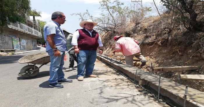 Rehabilitan calles de Atlixco para mejorar la movilidad urbana