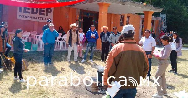 Capacita IEDEP a productores a prevenir y combatir plagas en cultivos en Ixtacamaxtitlán