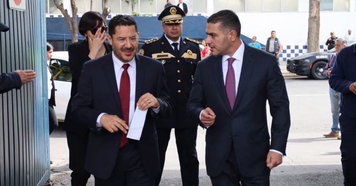 Formaliza García Harfuch que buscará jefatura de CDMX