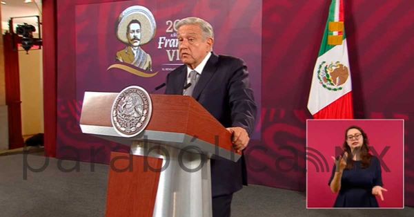 Pone en duda López Obrador permanencia de Garduño en INM; dependerá de investigaciones