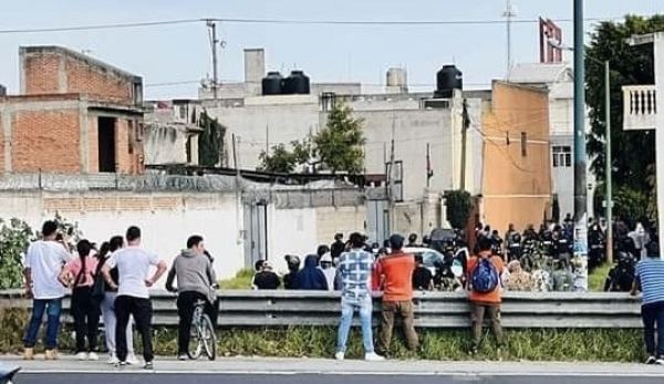 Chocan comerciantes en la Central de Abasto