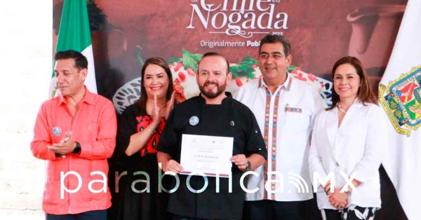 La cocina poblana y el Chile en Nogada es parte del arte culinario mundial: Sergio Salomón