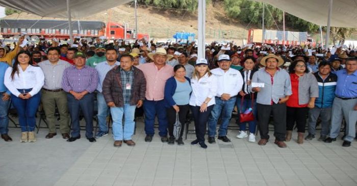 Reciben apoyos productores del campo en San Pedro Cholula