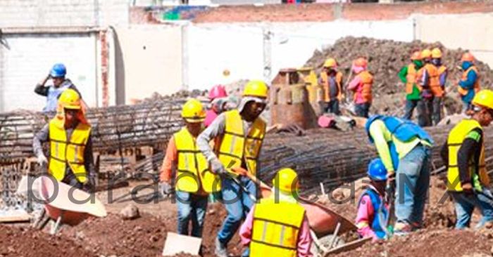 Supervisan Zoe Robledo y Sergio Salomón primer colado al nuevo Hospital San Alejandro