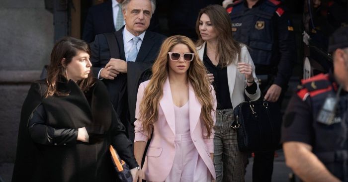 Admite Shakira fraude fiscal en España y paga 7 millones de euros