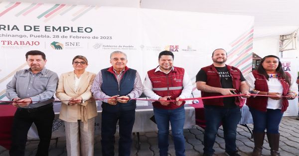 Atiende gobierno de Puebla necesidades laborales en Huauchinango