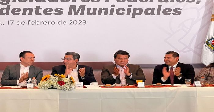 Sostiene Céspedes reunión con legisladores y ediles