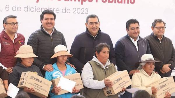 Garantiza gobernador agua potable en Acatzingo