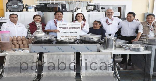 Entrega SEDIF equipamiento a ocho municipios de la Mixteca