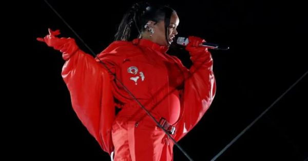 Revive el espectacular show de medio tiempo de Rihanna en el Super Bowl 2023