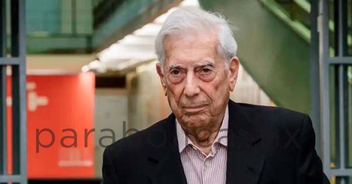 Hospitalizan a Mario Vargas Llosa por Covid-19