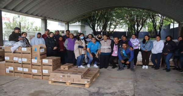 Entrega DIF de San Pedro Cholula desayunos escolares en 33 escuelas