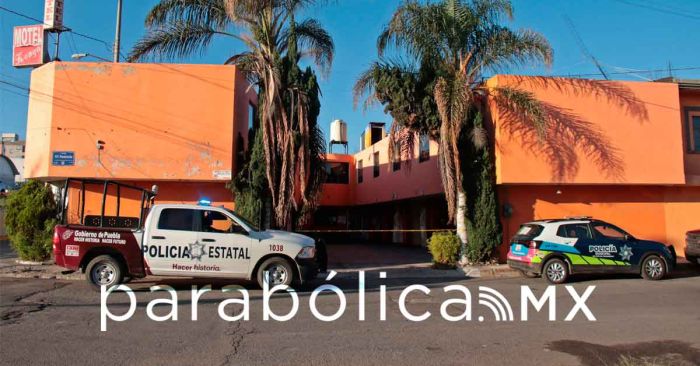 Hallan cuerpo de un hombre consignos de violencia en el cuarto de un motel