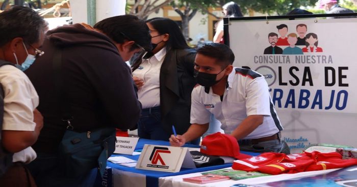 Realizan Feria de Empleo a Cuautlancingo