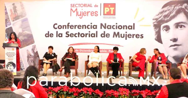 Participa Liz Sánchez en el Encuentro Nacional de Mujeres del PT en Puebla