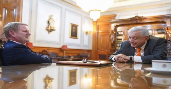 Dialoga AMLO con embajador de Canadá sobre Cumbre de América del Norte