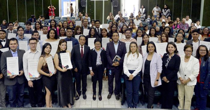 Entregan en la BUAP Premio Ceneval al Desempeño de Excelencia-EGEL