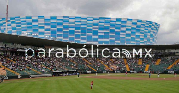 Garantizan concesiones a privados fútbol y béisbol para rato en Puebla: Aquino Limón