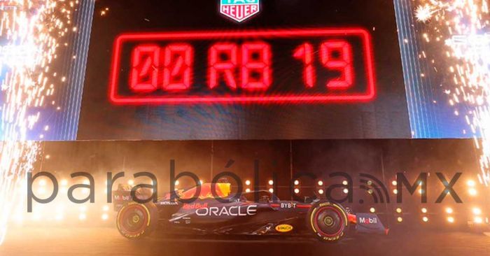 Presenta Red Bull monoplaza RB19 de Checo Pérez para la temporada 2023 de la F1