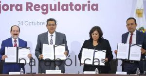 Signan tres poderes de Puebla convenio de mejora regulatoria