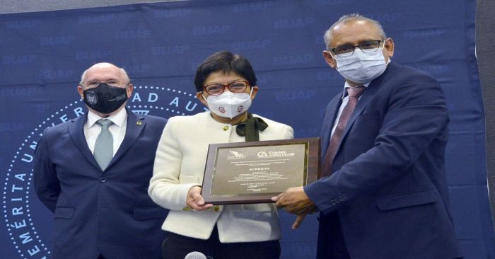 Reacreditan la Licenciatura en MVZ de la BUAP por el CONEVET